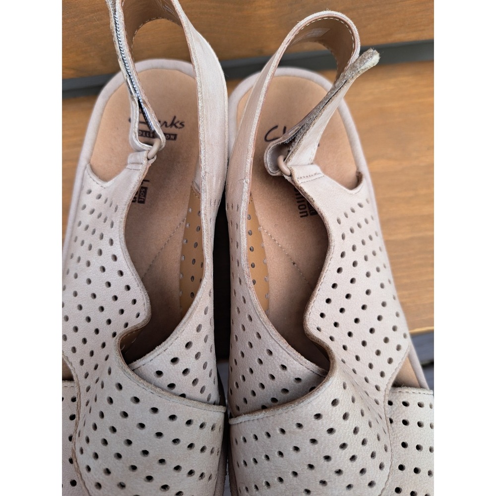 Clarks Women's Pink Wedge Sandals 8.0 Perforated Nubuck Leather Cushion Footbed - Picture 11 of 12